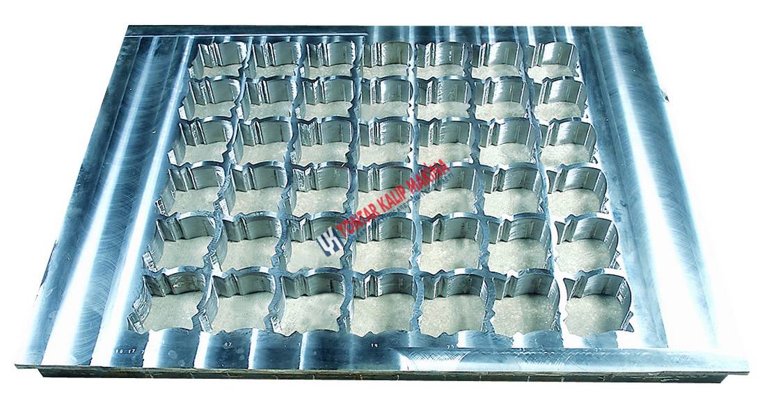 المكائن والمعدات المساعدة